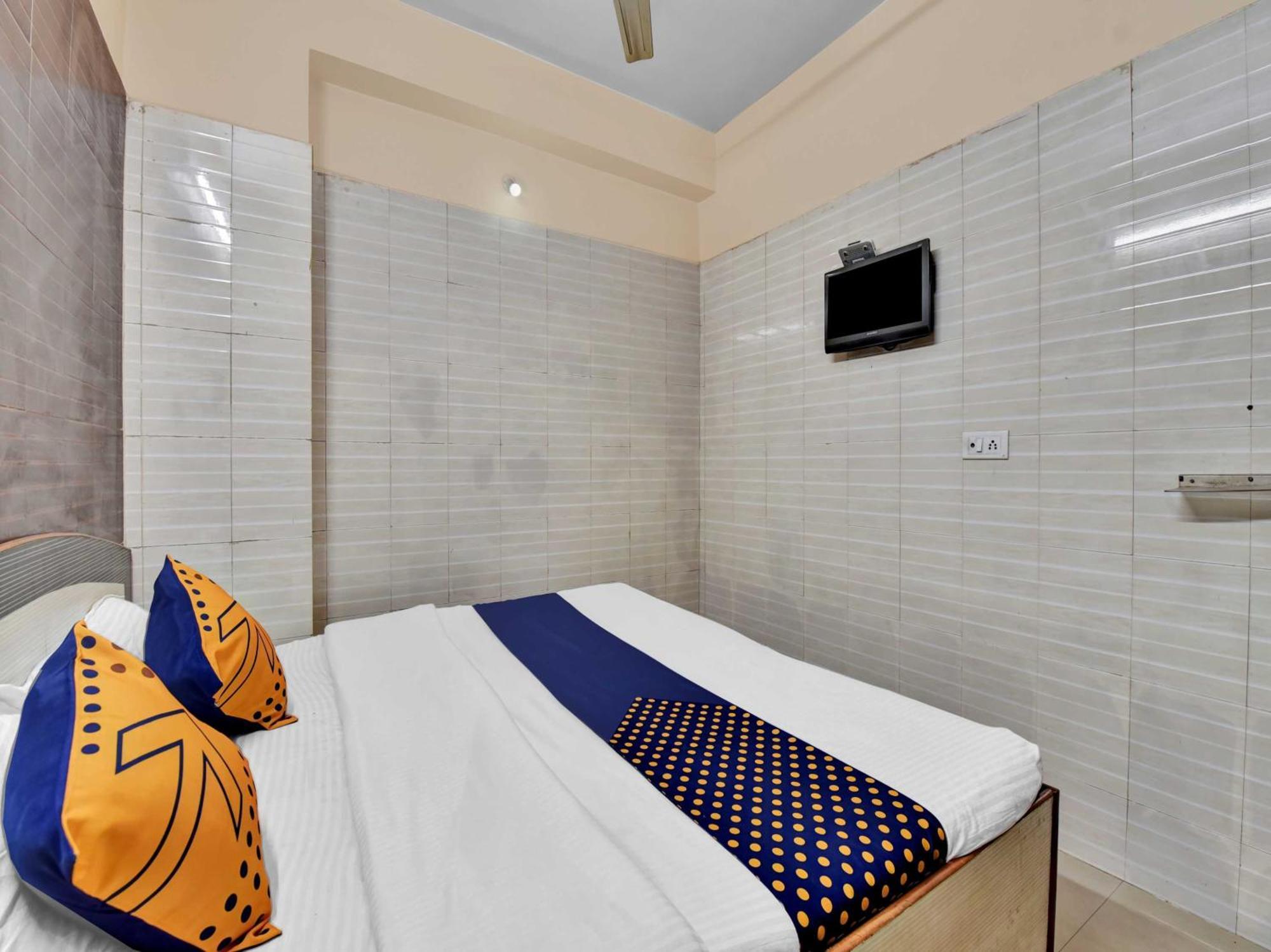 Oyo 85212 Hotel Vaibhav Ajmer Eksteriør bilde