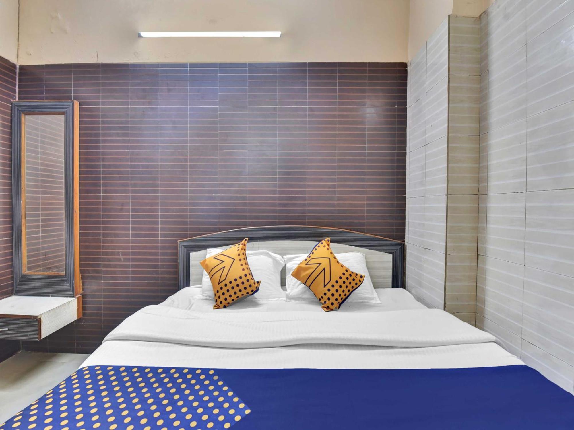 Oyo 85212 Hotel Vaibhav Ajmer Eksteriør bilde